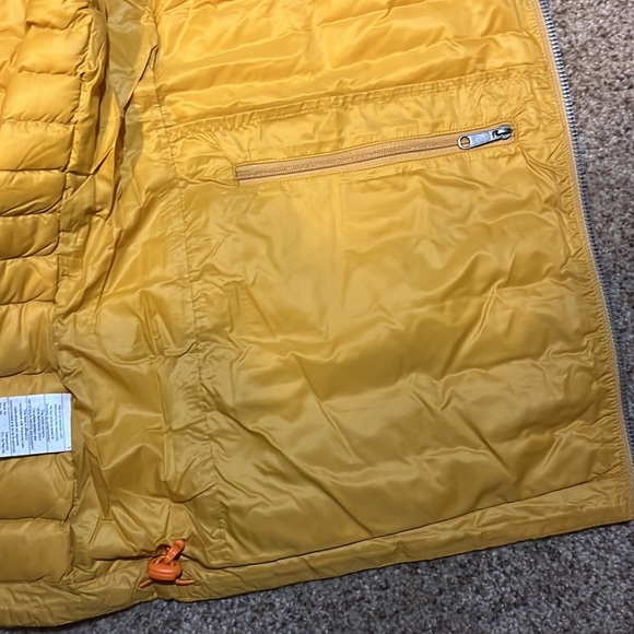 Cotopaxi Fuego Down Vest “Amber Stripes” women’s medium NWT - Picture 8 of 12